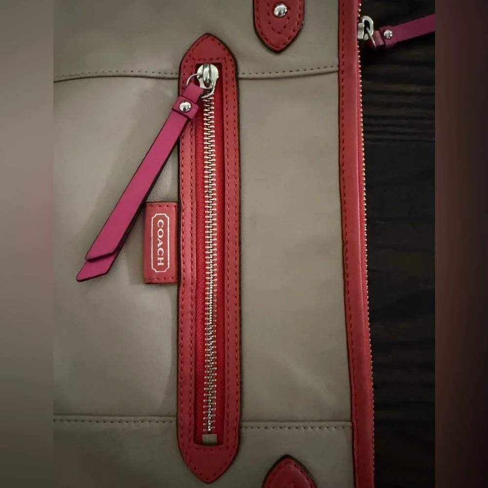 Coach Daisy Spectator leather crossbody bag beige pink orange casual  purse tan